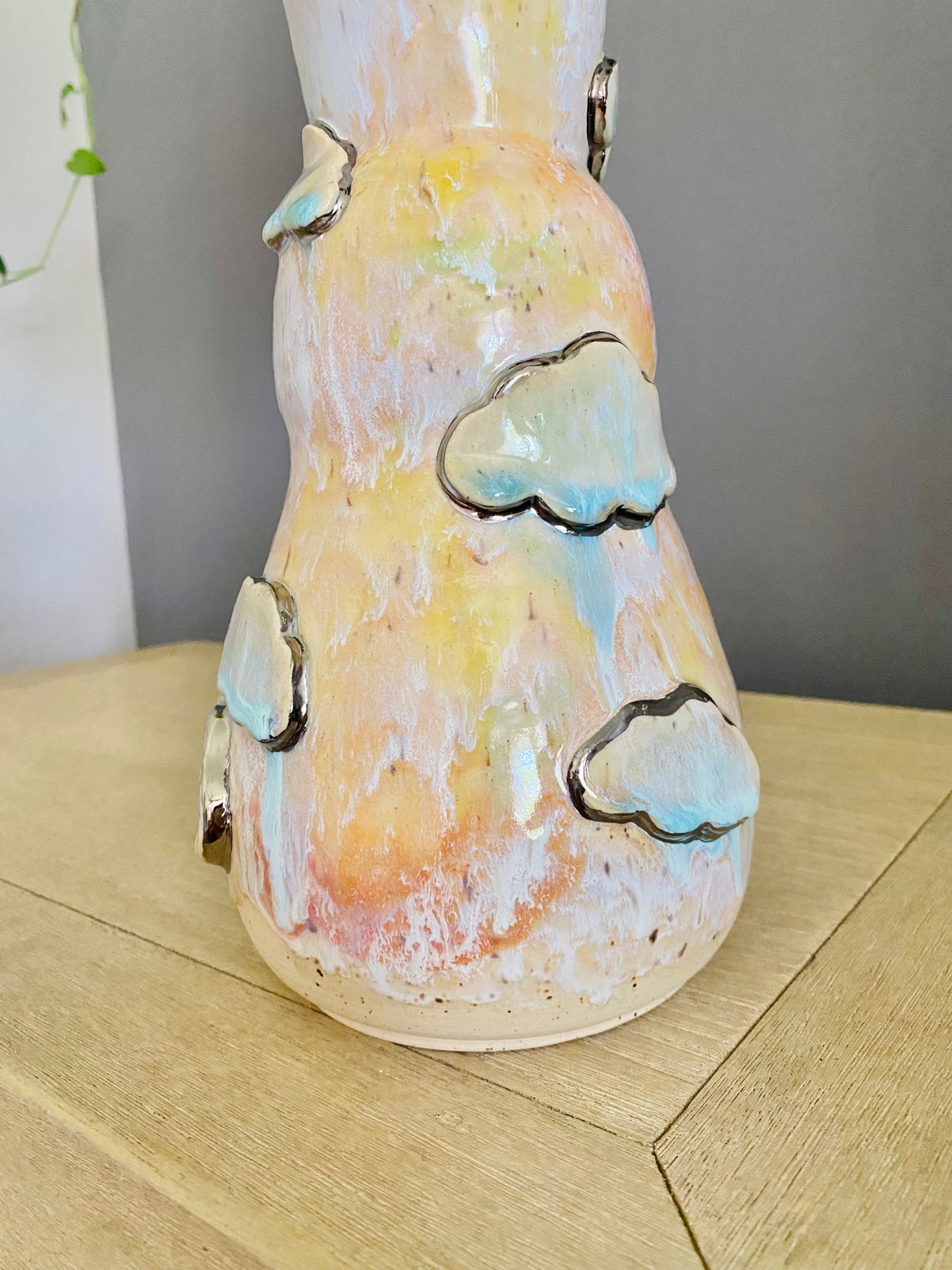 22k White Gold Silver Lining Vase