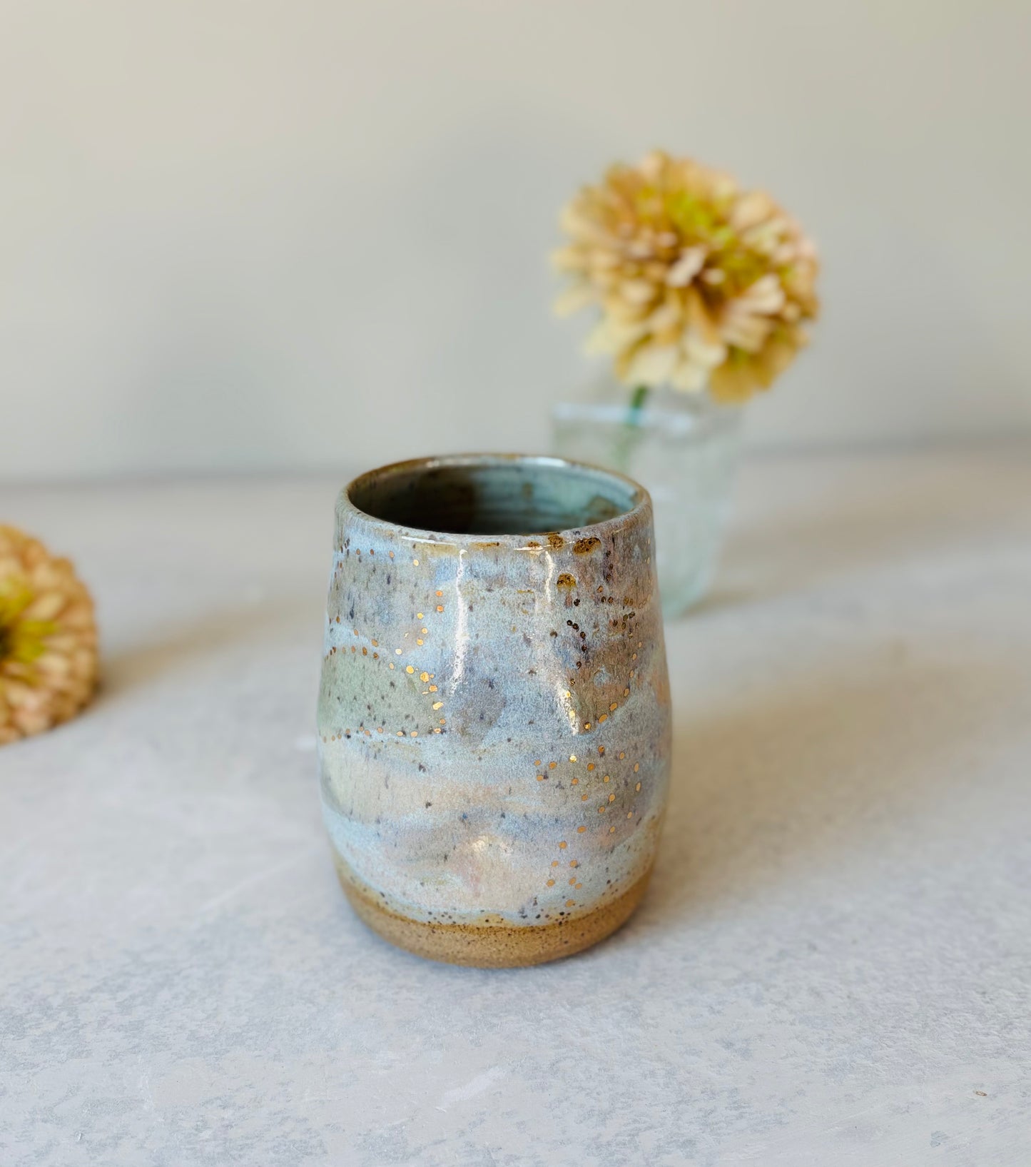Periwinkle & Sage 22k Gold Detailed Thumb Mug