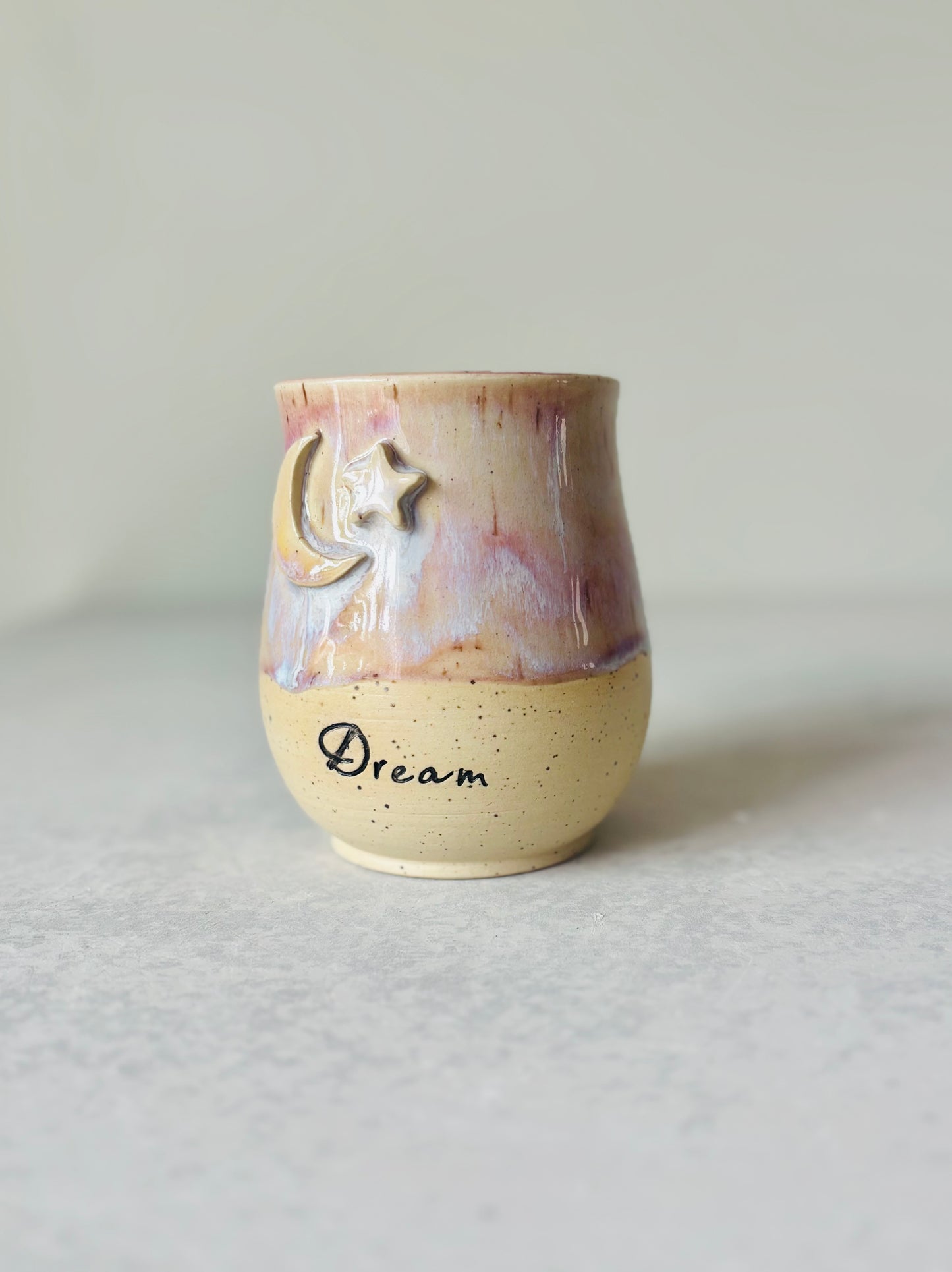 “Dream” Mug in Hazy Pink (14 fl oz)