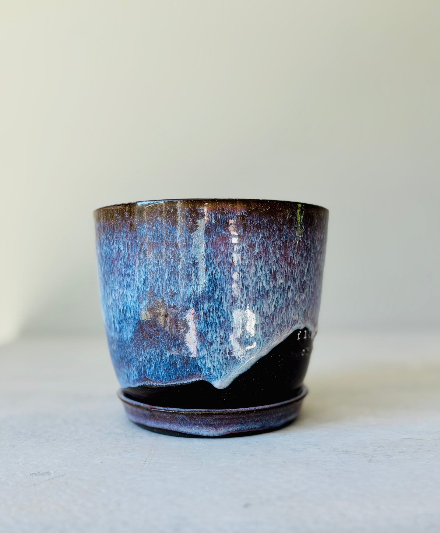 Flower Child 22k Gold Planter (~ 6 cups)