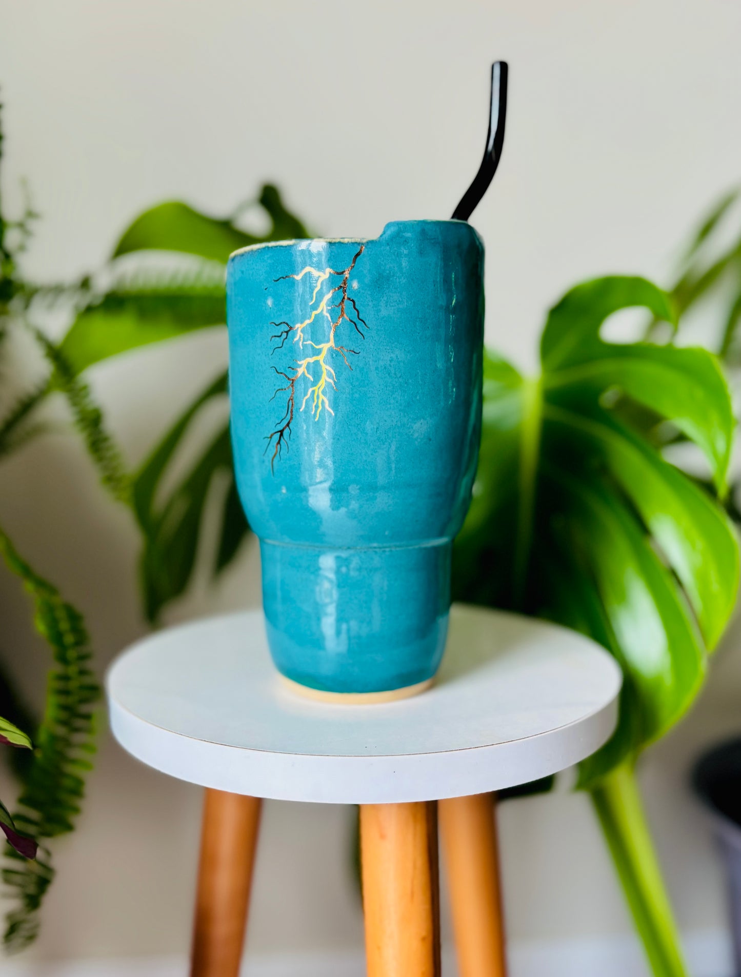 18 fl oz Lighting Strike Turquoise To-go Mug