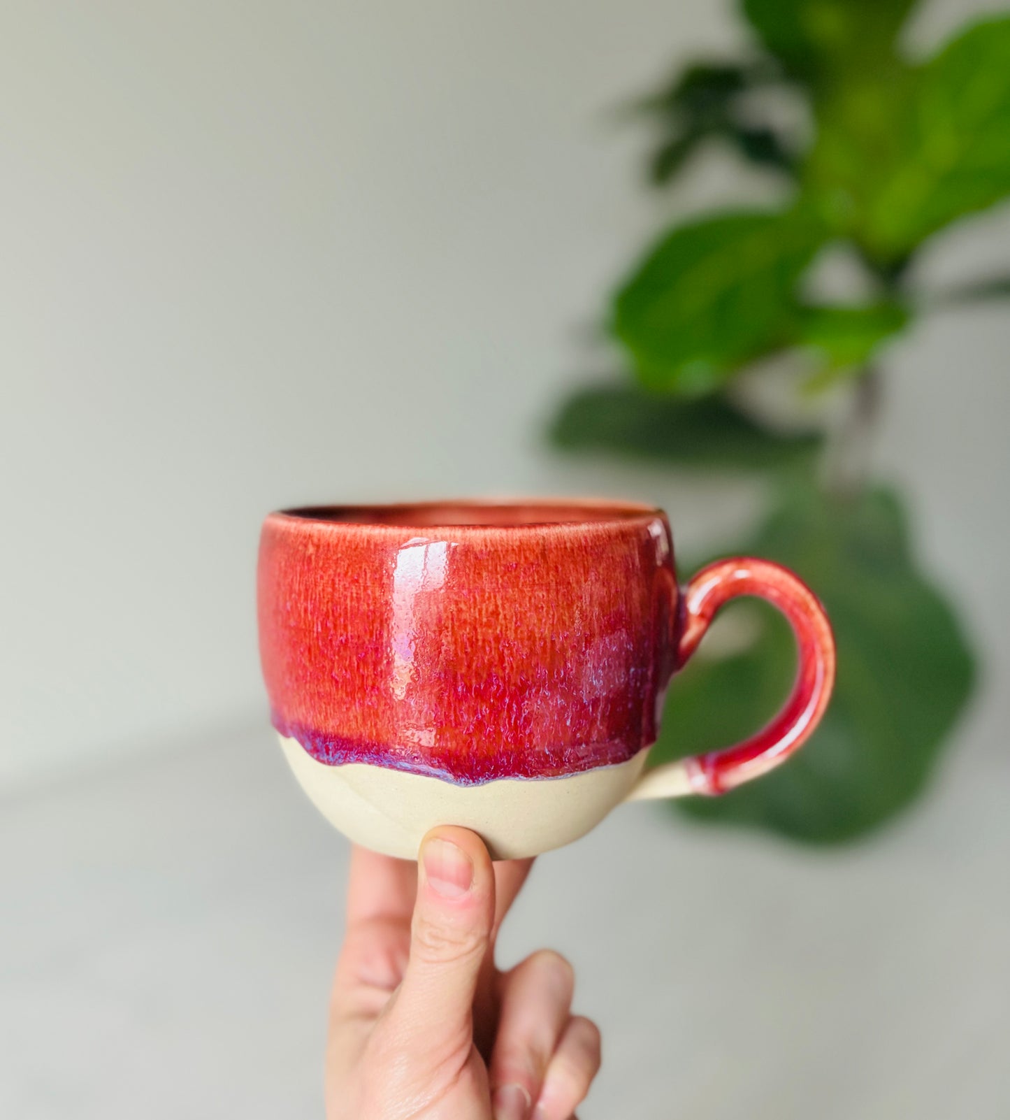 Crimson Coat Stoneware Mug (14 fl oz)