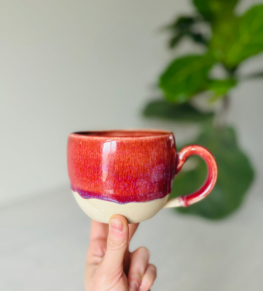 Crimson Coat Stoneware Mug (14 fl oz)