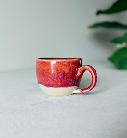 Crimson Coat Stoneware Mug (14 fl oz)