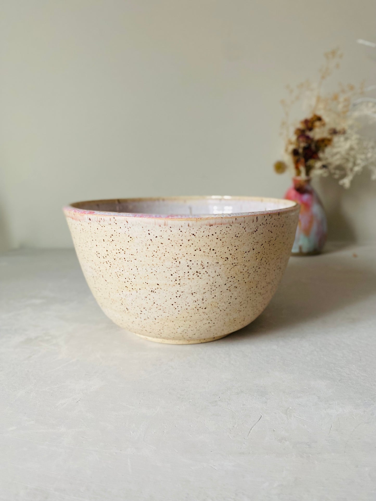 12 Cup Speckled Serving Bowl in Pearl Pink