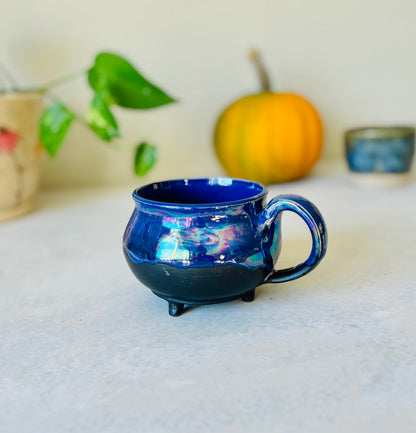 Iridescent Magic Potion Cauldron Mug(14 fl oz)