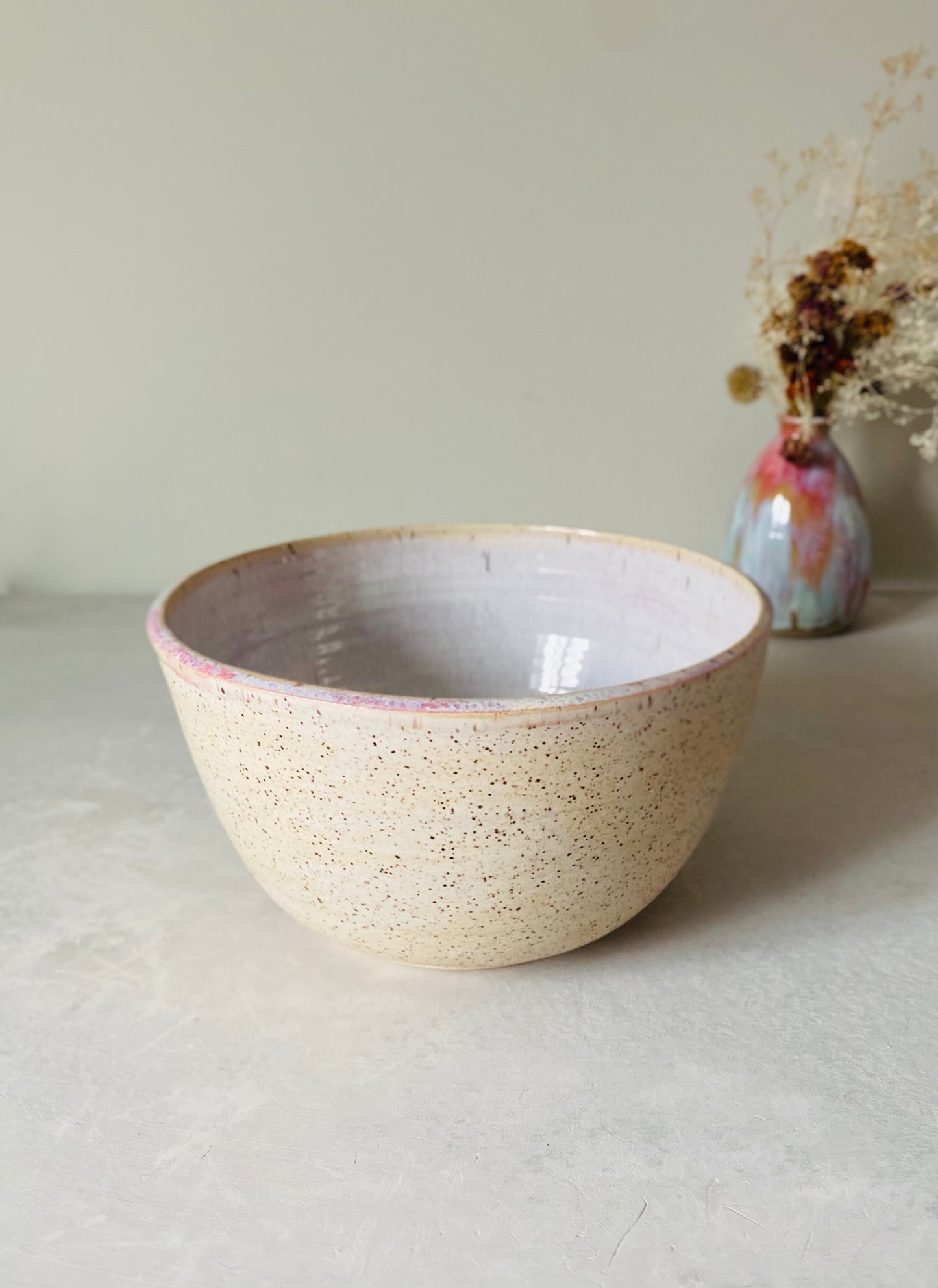 12 Cup Speckled Serving Bowl in Pearl Pink