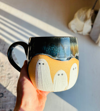 Spooky Night Peek-a-boo Ghost Soup Mug (26 fl oz)