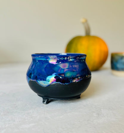 Iridescent Magic Potion Cauldron Mug(14 fl oz)