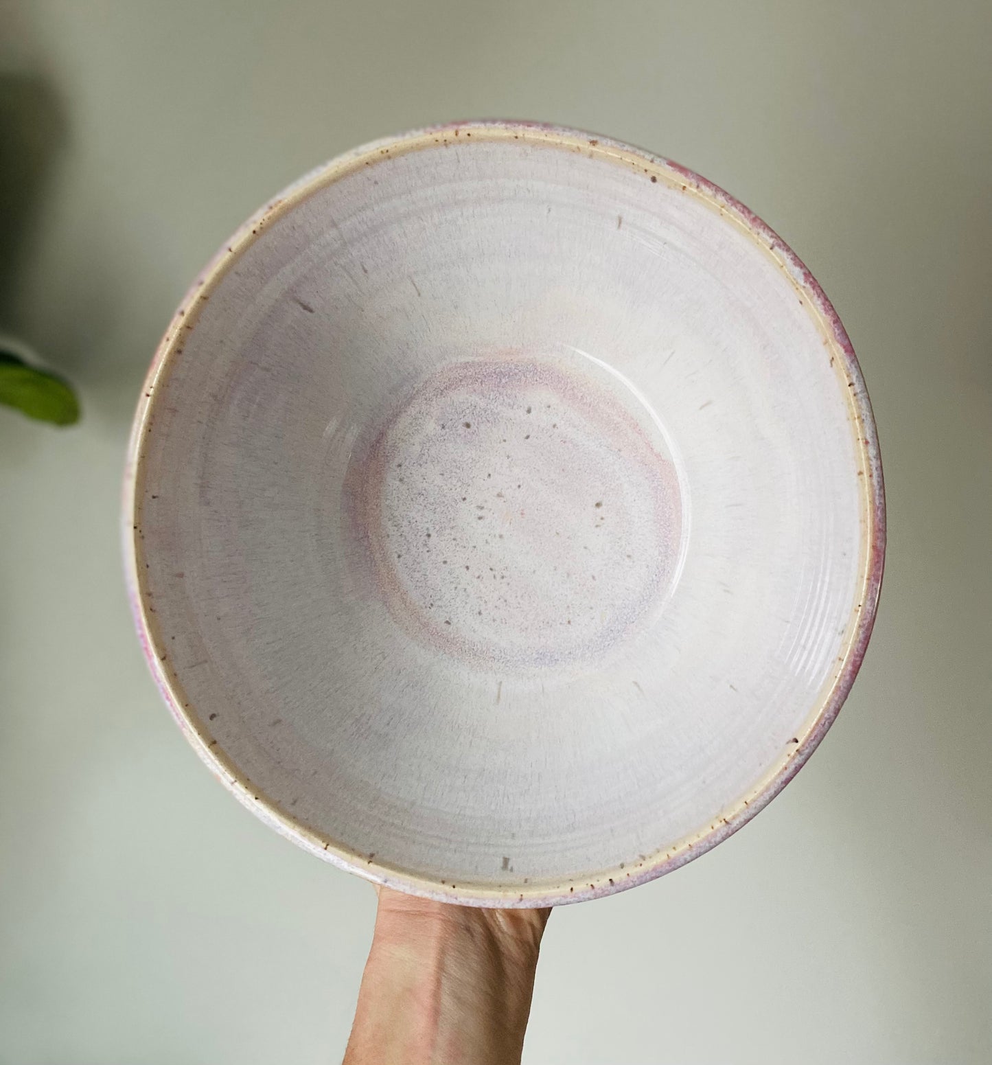 12 Cup Speckled Serving Bowl in Pearl Pink