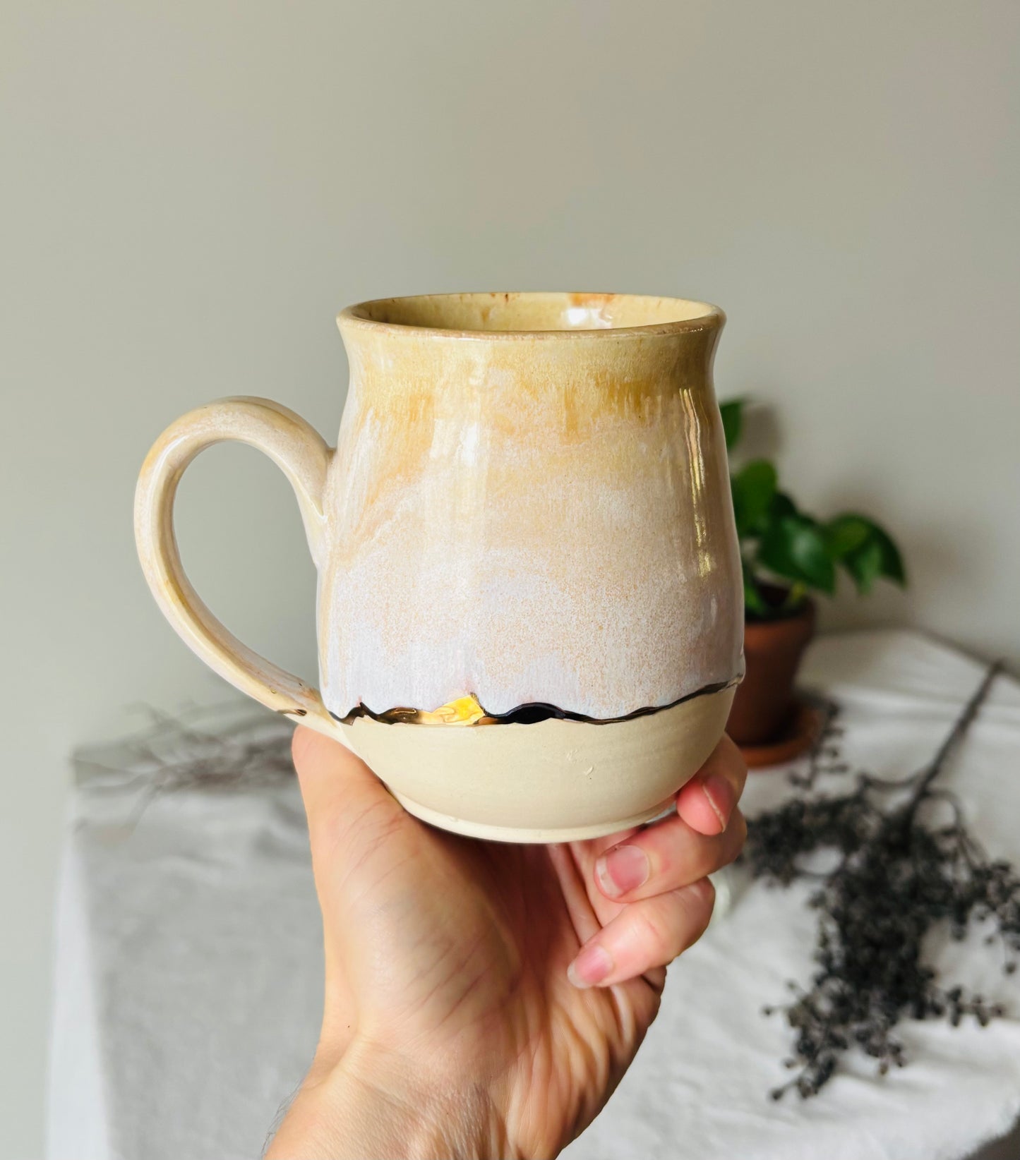 22k Gold Lined Honey & Cream Mug