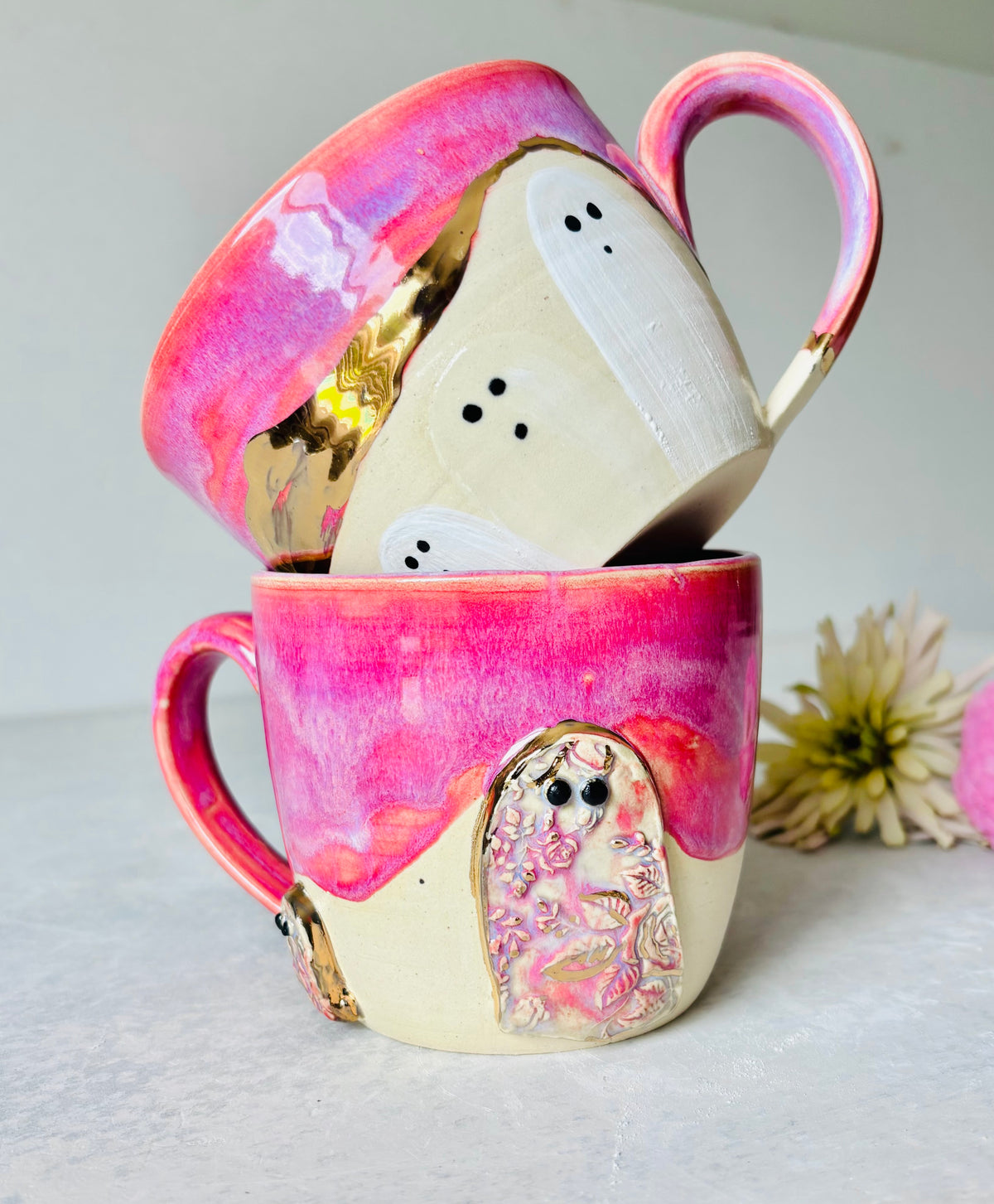 Golden Glaze Line Pink Ghost Mug