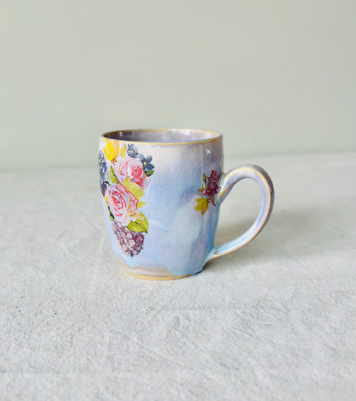 Cotton Candy Hydrangea Mug (15 fl oz)