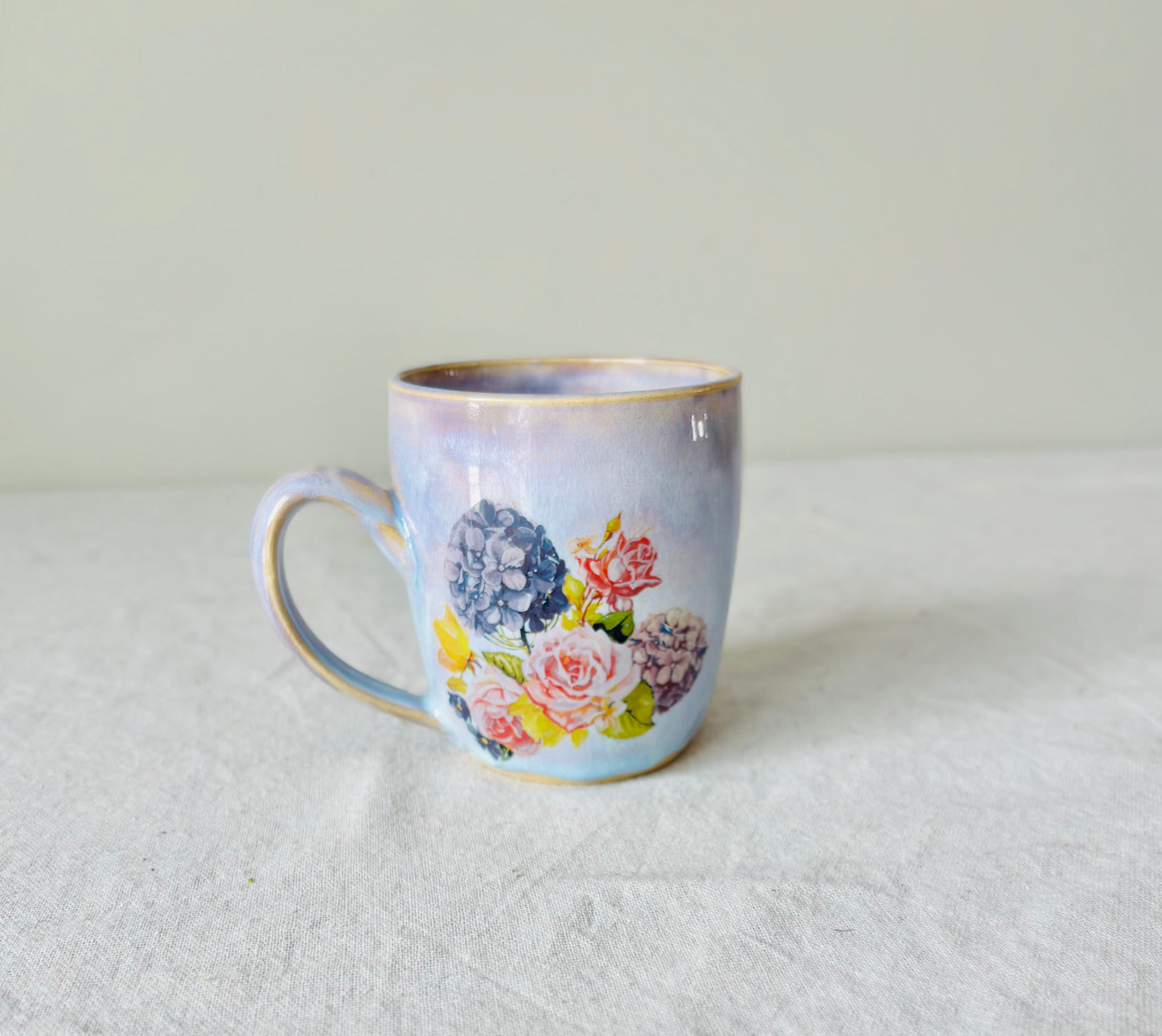 Cotton Candy Hydrangea Mug (15 fl oz)