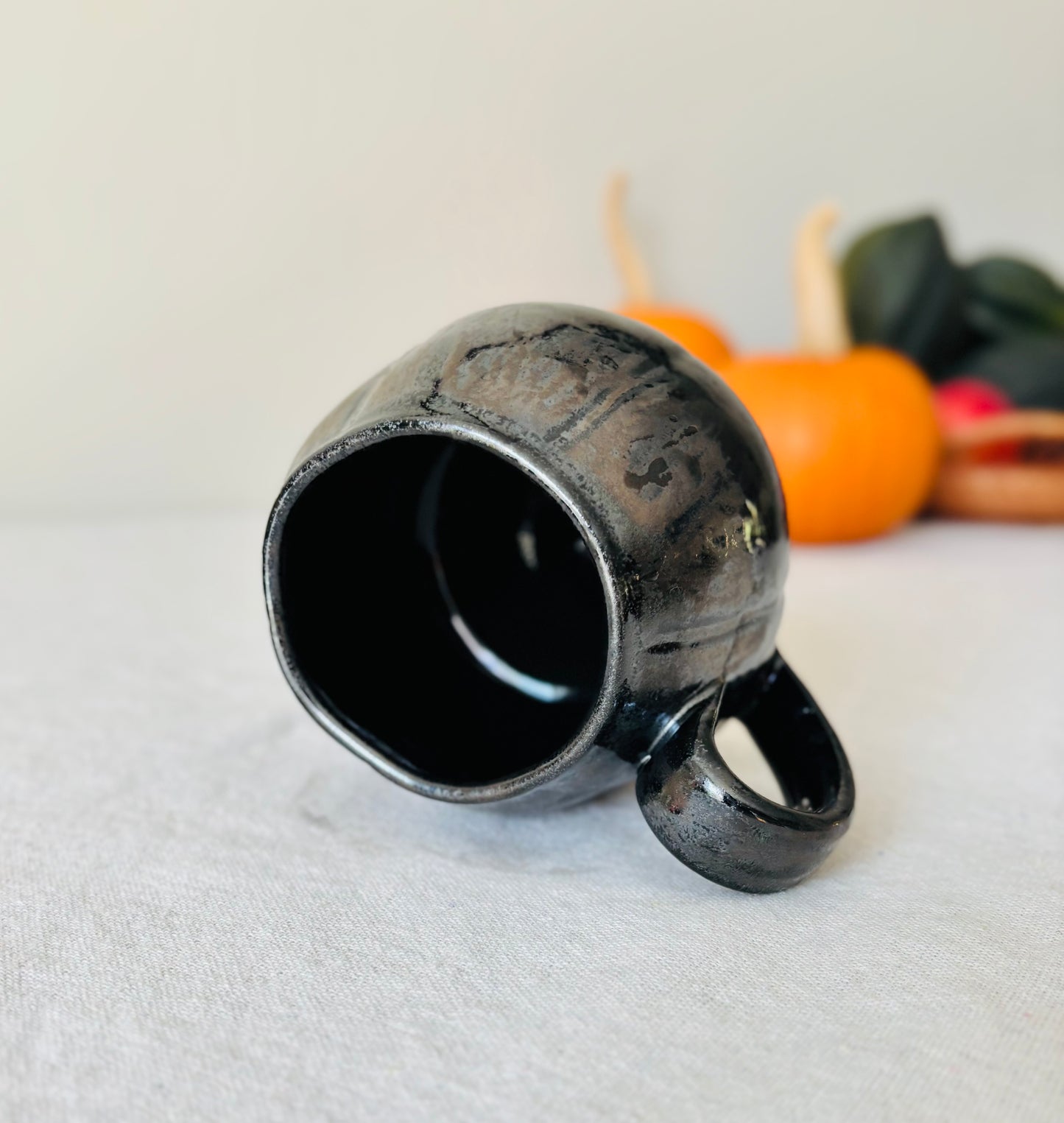 13.5 floz  Chrome & Black Stoneware Pumpkin Mug
