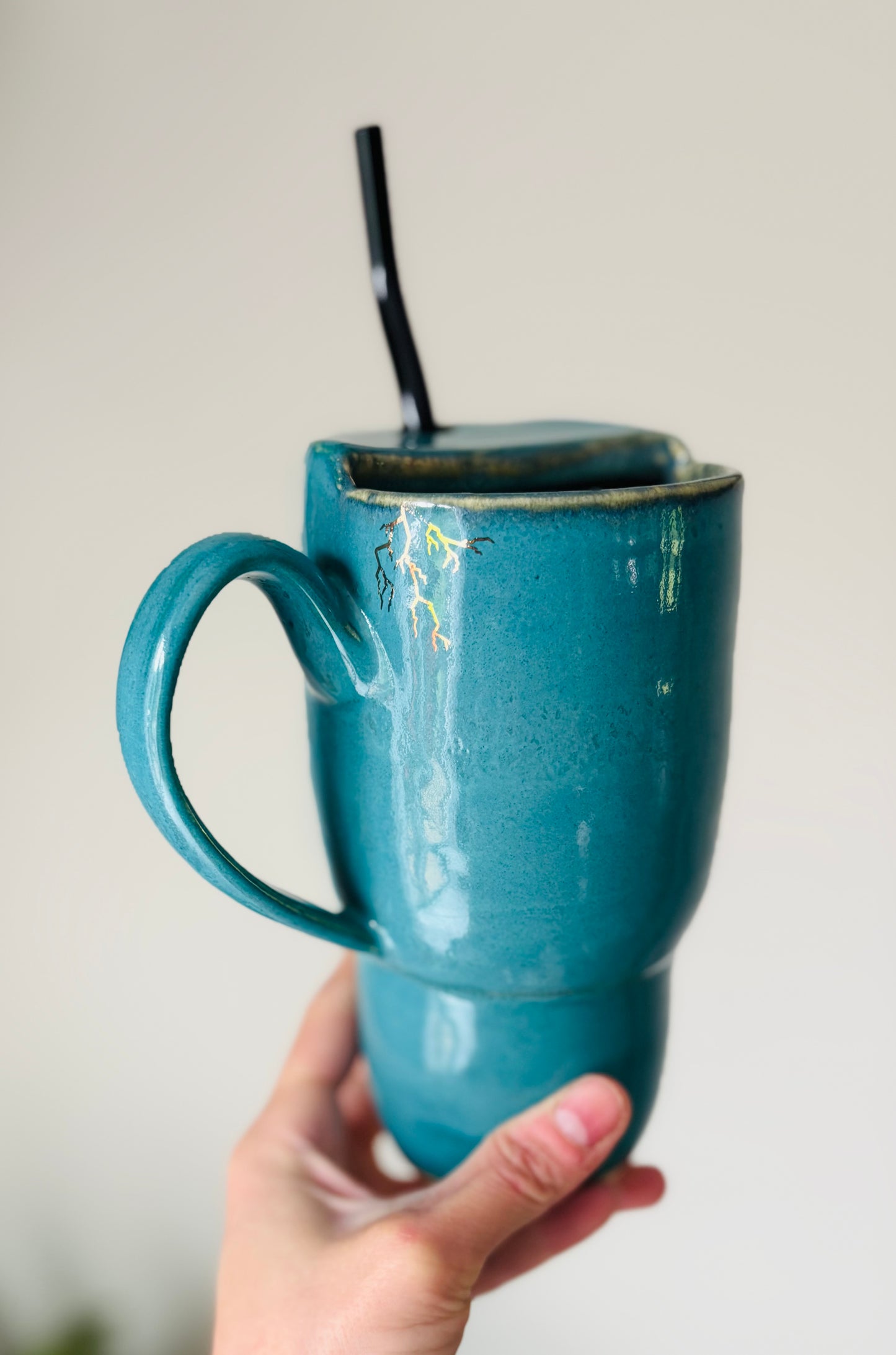 18 fl oz Lighting Strike Turquoise To-go Mug