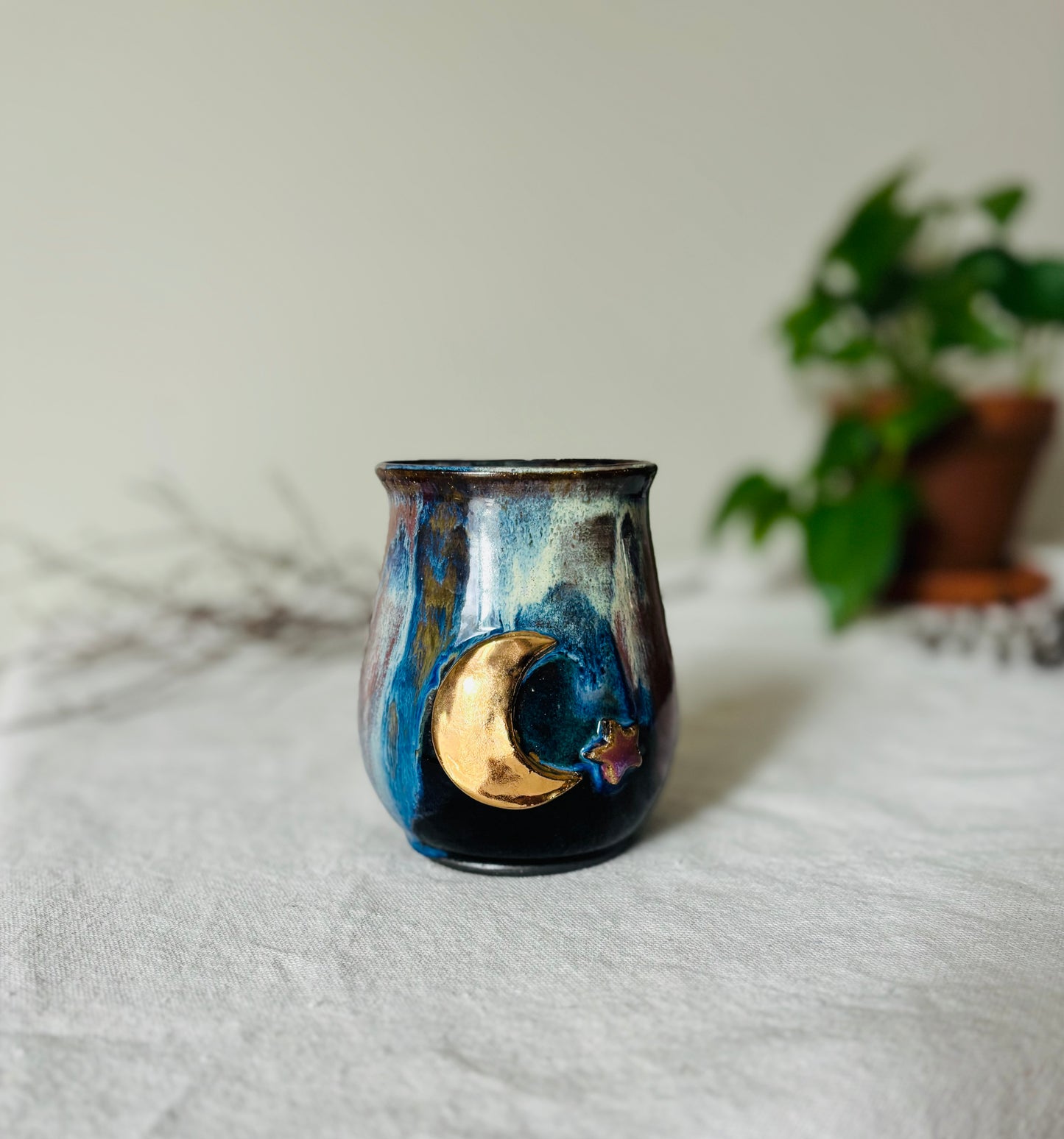 14 fl oz Outer Space 22k Golden Moon Mug #1