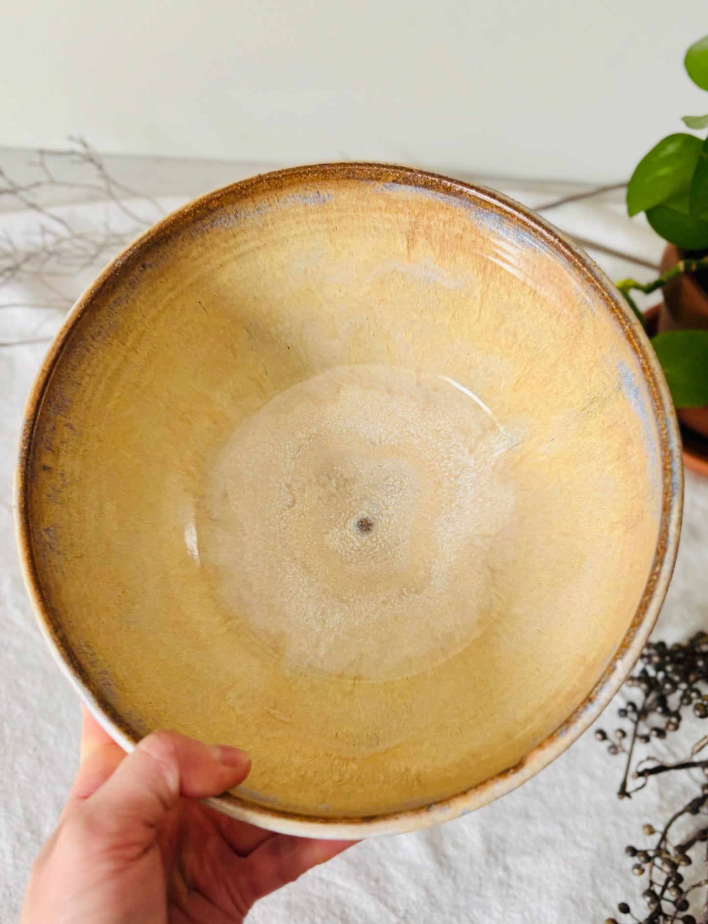 12 Cup Toasted Honey Cream Serving Bowl