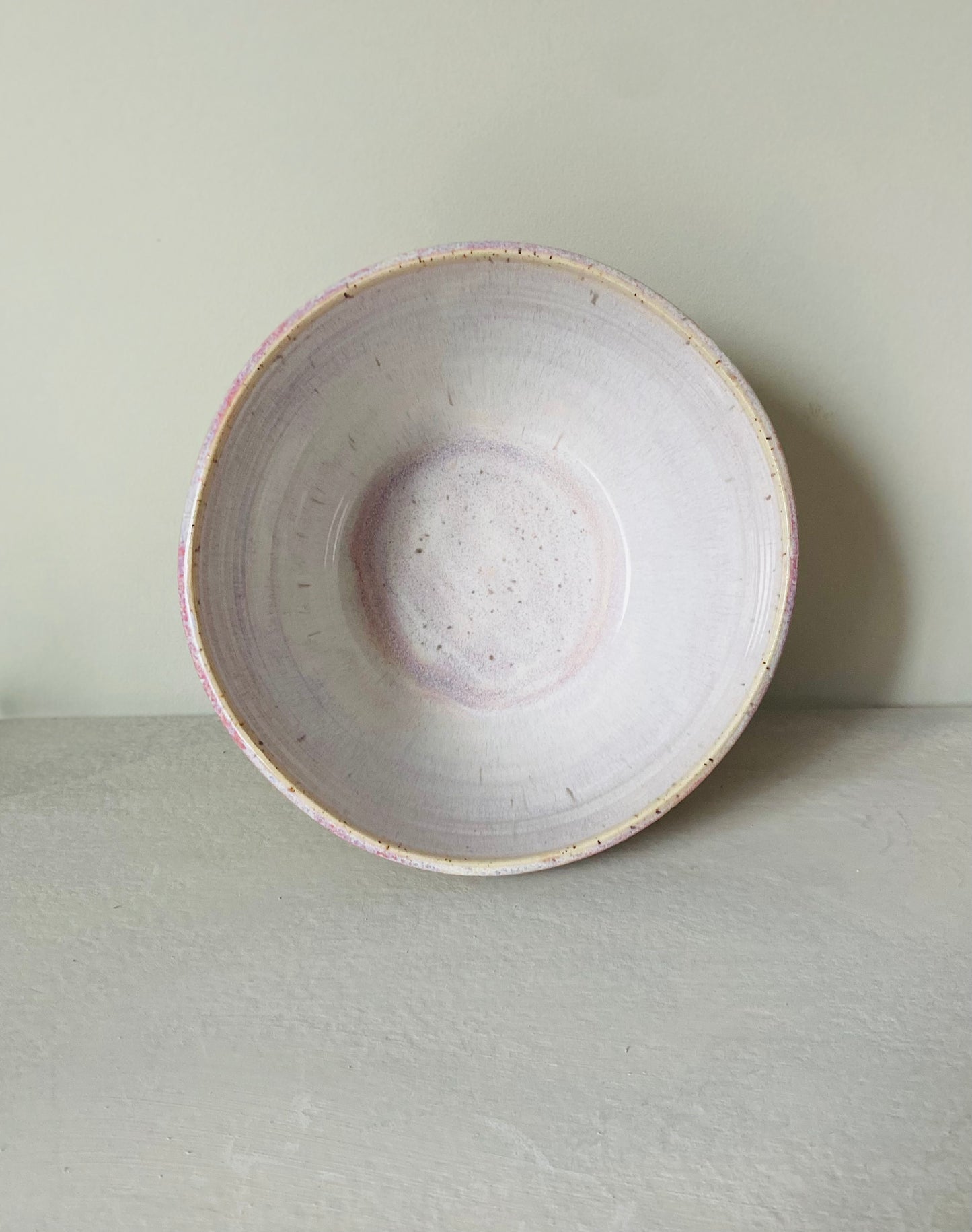 12 Cup Speckled Serving Bowl in Pearl Pink