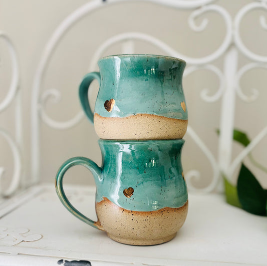 14 fl oz Lush Green 22k Gold Heart Mug